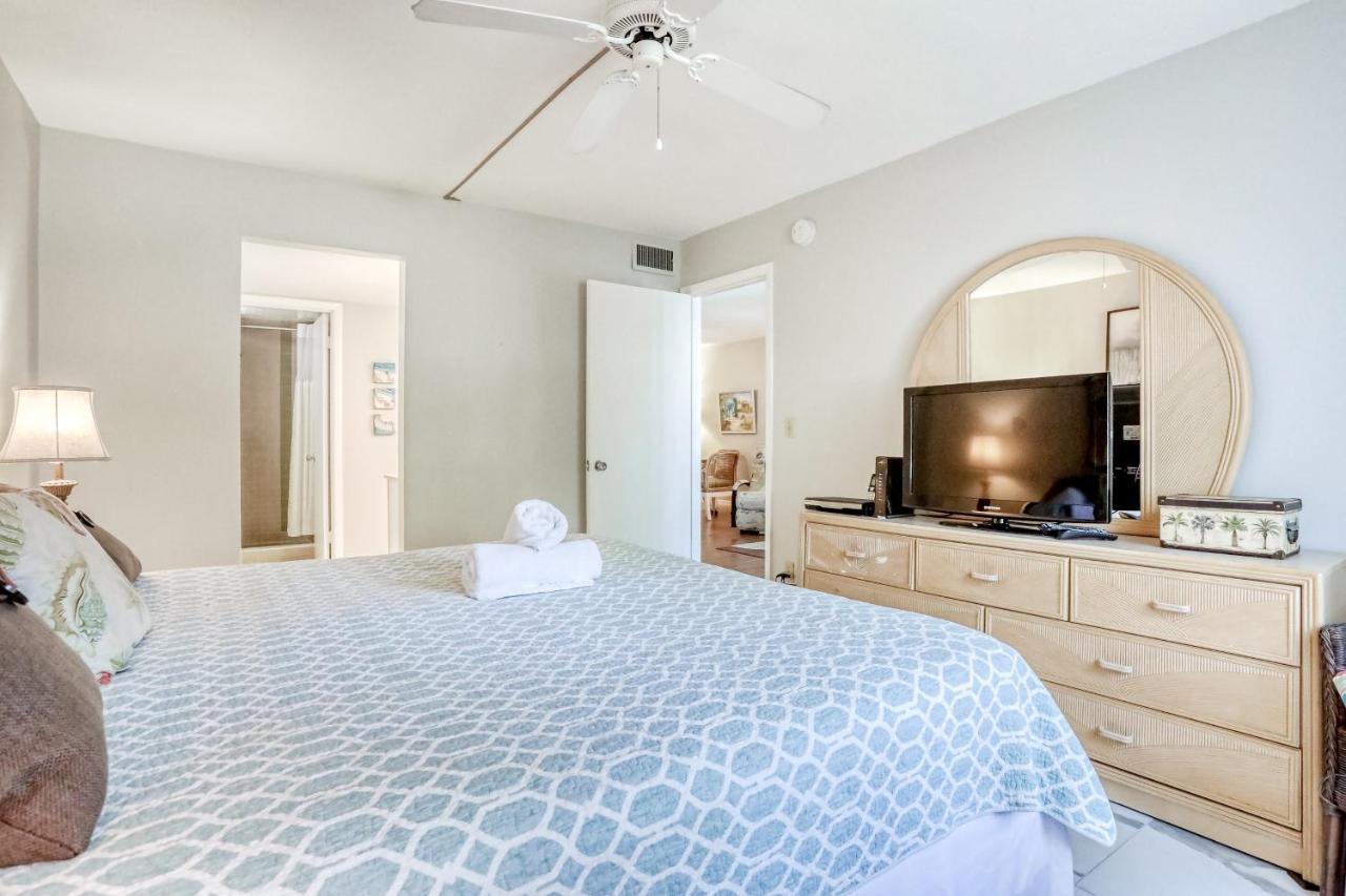 Nautilus 105 Apartment Anna Maria Exterior photo